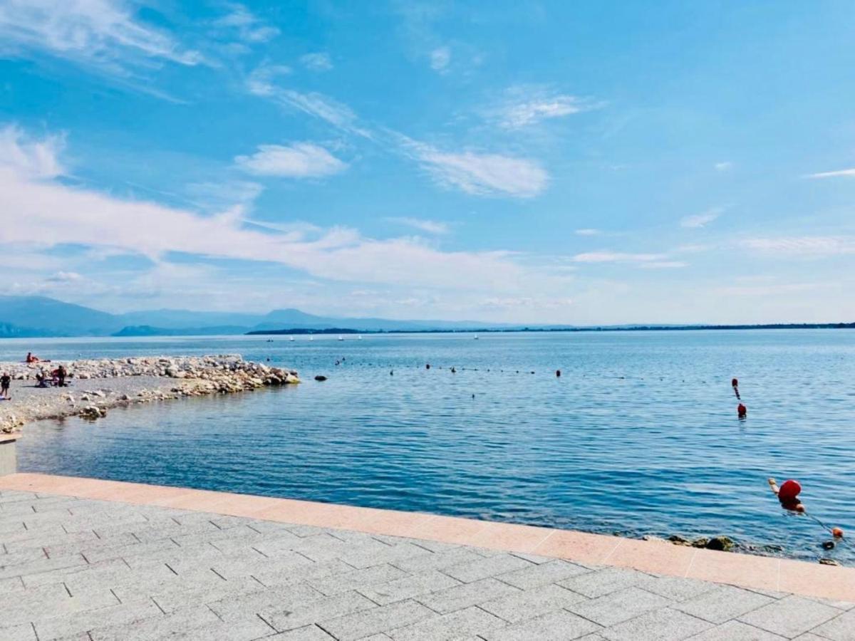 Palm Beach - Your Private And Complete Apartment In Desenzano Del Garda Dış mekan fotoğraf